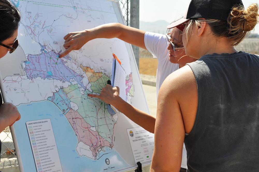 Planning Associates group learns about California watersheds