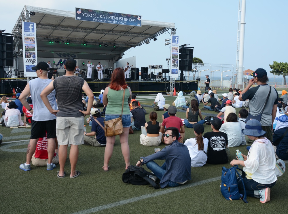 1800804-N-HH215-1053