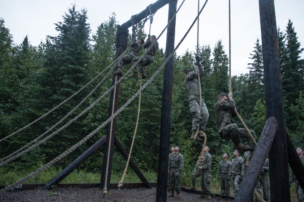 4th Marine Division Super Squad Competitors Tackle O-Course