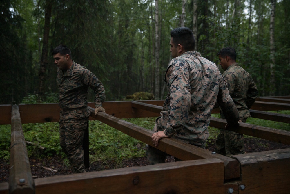 4th Marine Division Super Squad Competitors Tackle O-Course