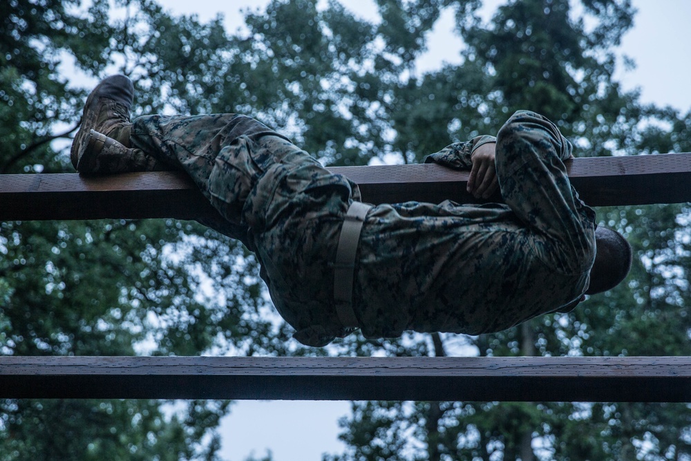 4th Marine Division Super Squad Competitors Tackle O-Course