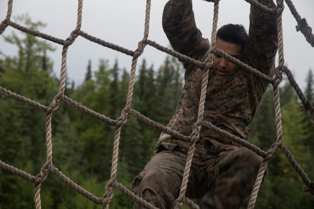 4th Marine Division Super Squad Competitors Tackle O-Course