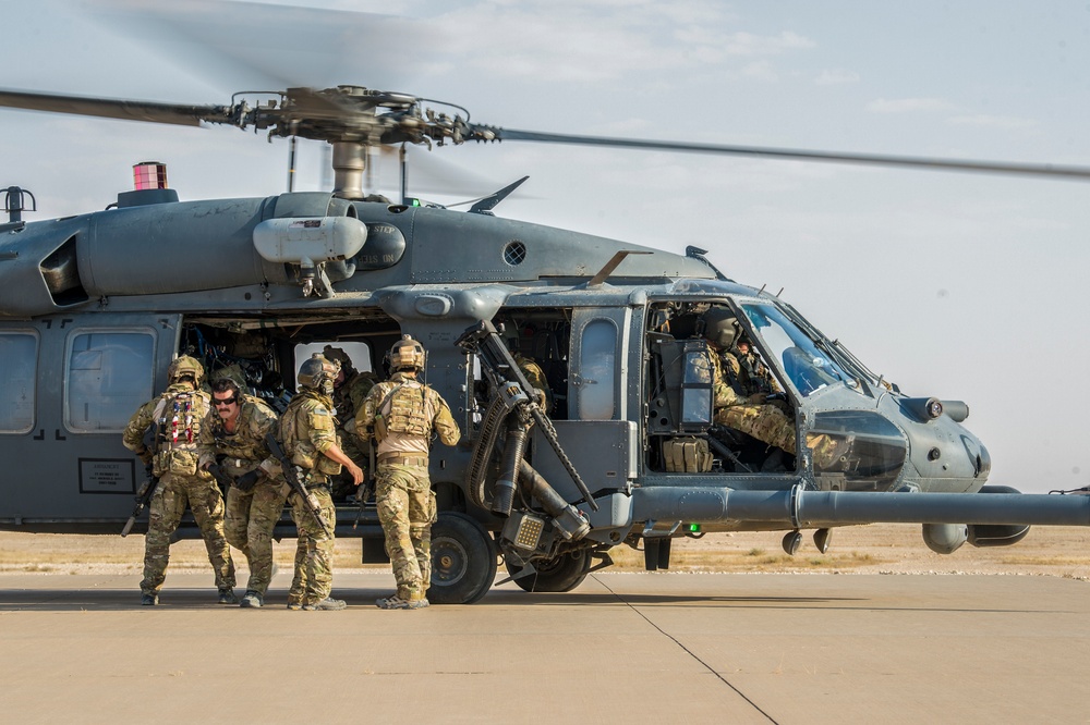 1st Expeditionary Rescue Group conducts combat search and rescue exercise