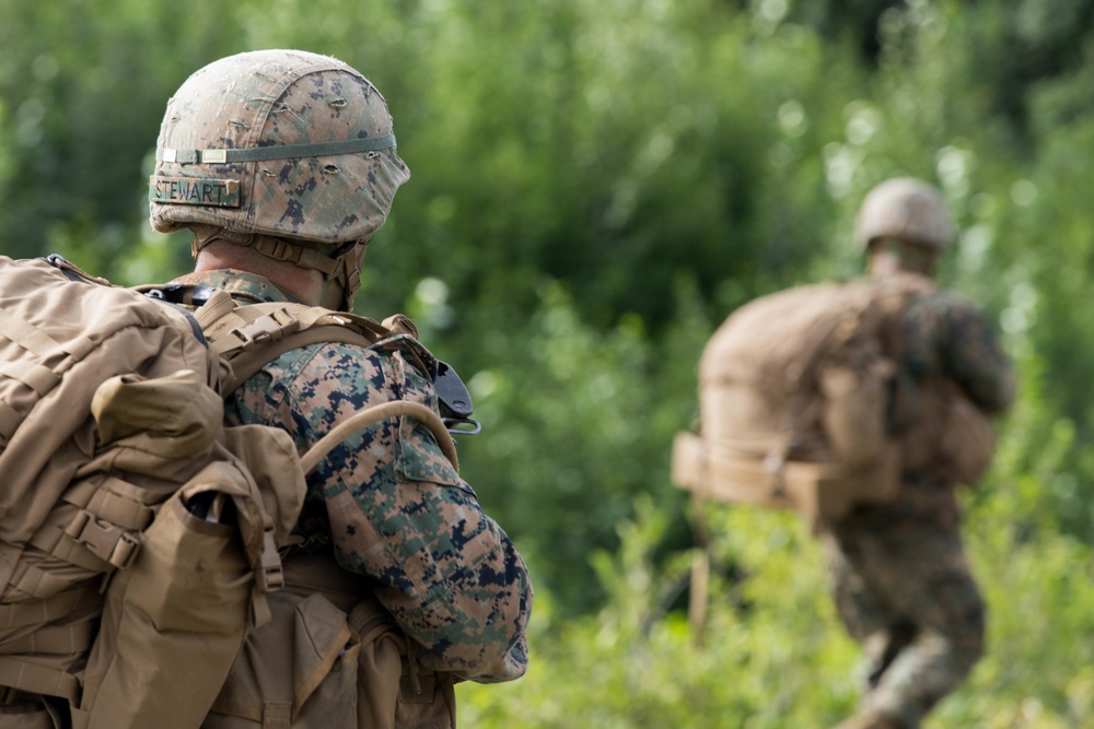 4th Marine Division Super Squad Competitors Conduct Air Movement Operations