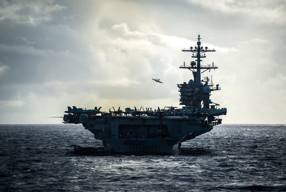 USS Carl Vinson Underway