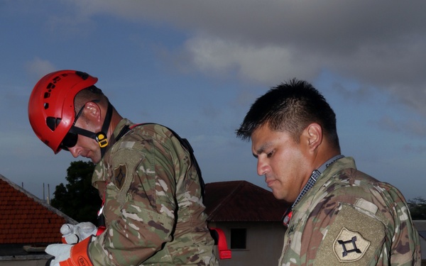 CERFP conducts SAR simulations using ropes with the VKC