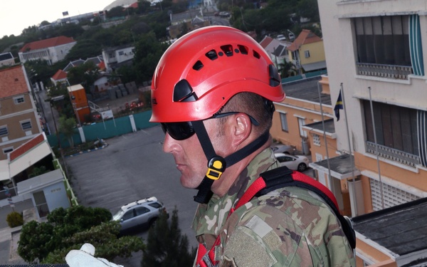 CERFP conducts SAR simulations using ropes with the VKC