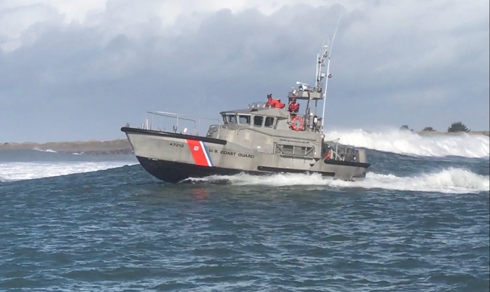 Coast Guard rescues 6 boaters in 3 cases near Humboldt County