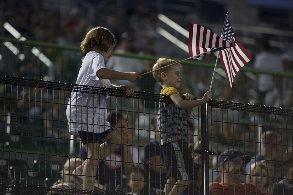 USA Softball Women's National Team visits MCAS Iwakuni