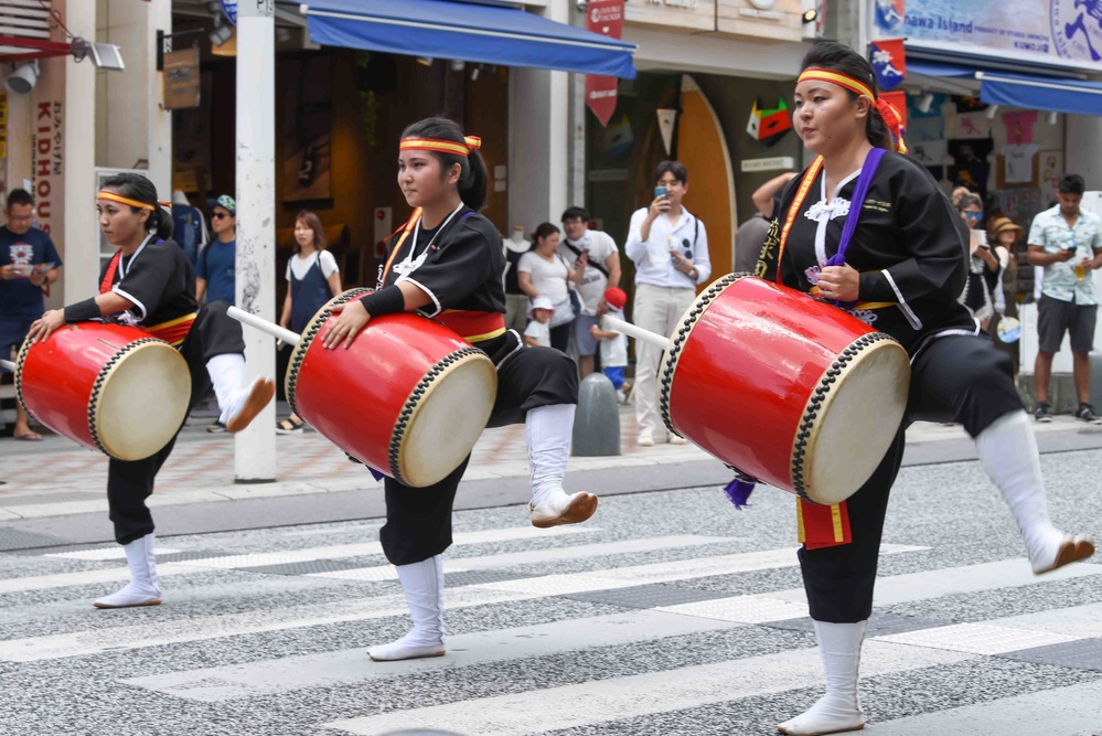 The Parade of 10,000 Dancers