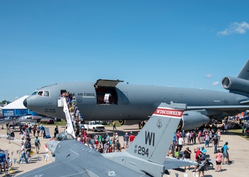 National Guardsmen support EAA AirVenture
