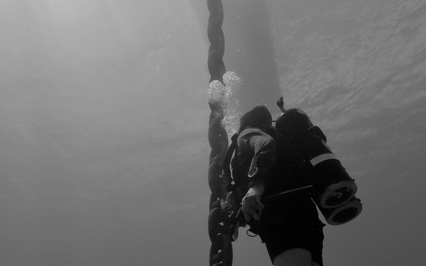 UCT 2 Completes Emergent Repairs to the Off-Shore Fuel System Mooring on Wake Island