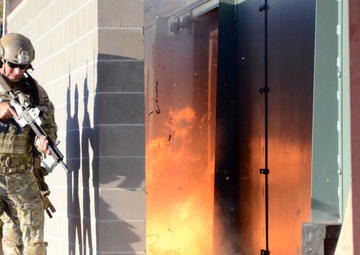 10th Special Forces Group (Airborne) Breach Training