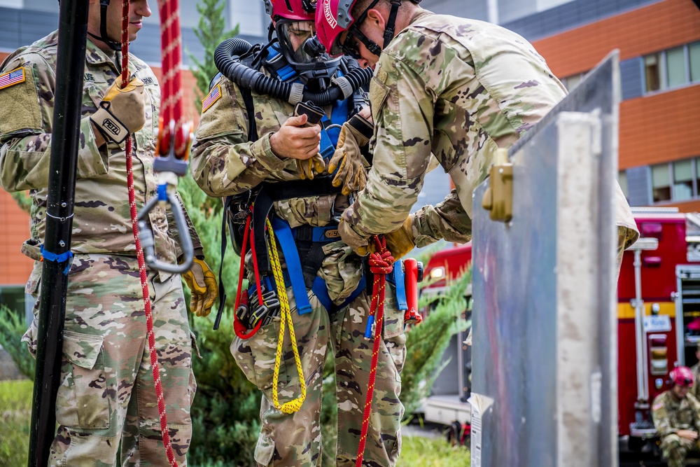 Elite Rescue Team Practices Unique Patient Removal at Belvoir Hospital