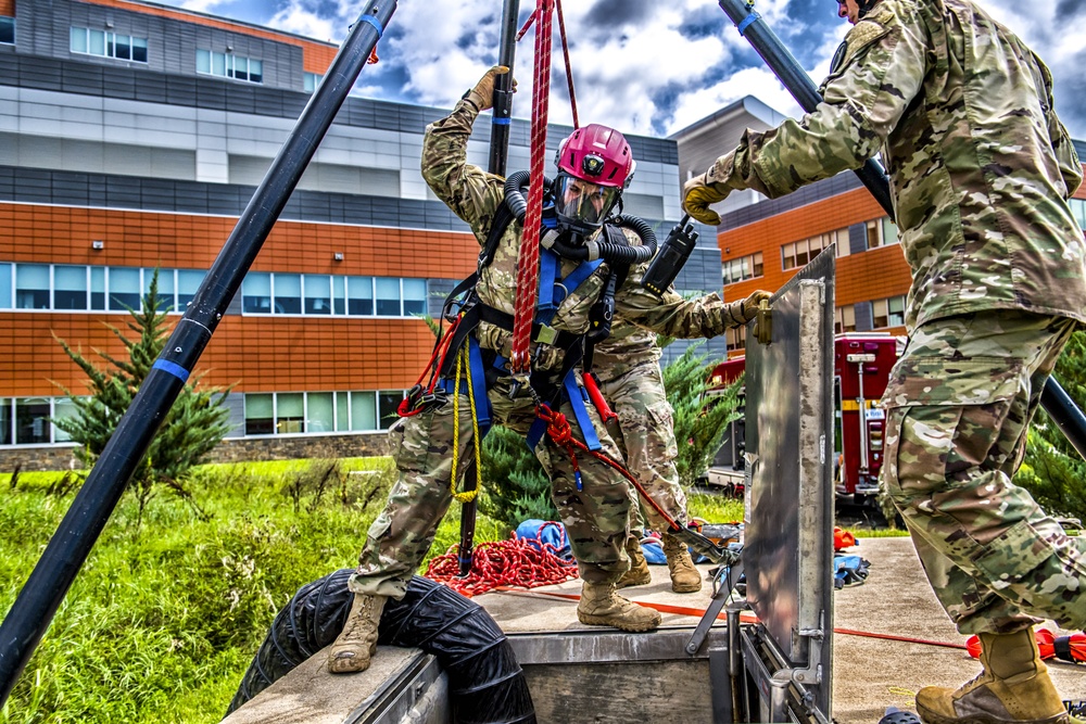 Elite Rescue Team Practices Unique Patient Removal at Belvoir Hospital