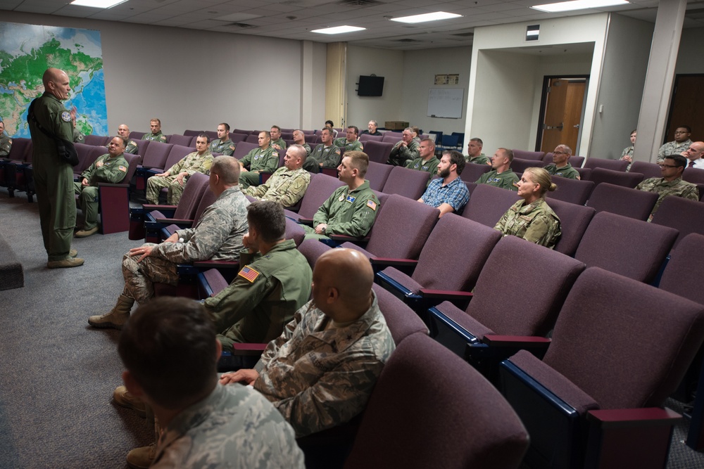 Commander of Air Mobility Command visits Kentucky Air Guard