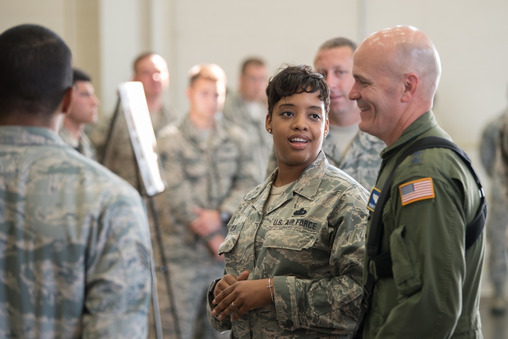 Commander of Air Mobility Command visits Kentucky Air Guard