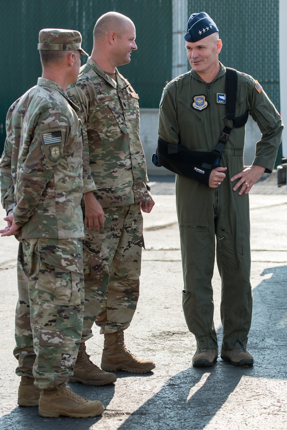 AMC commnader tours Kentucky Air Guard