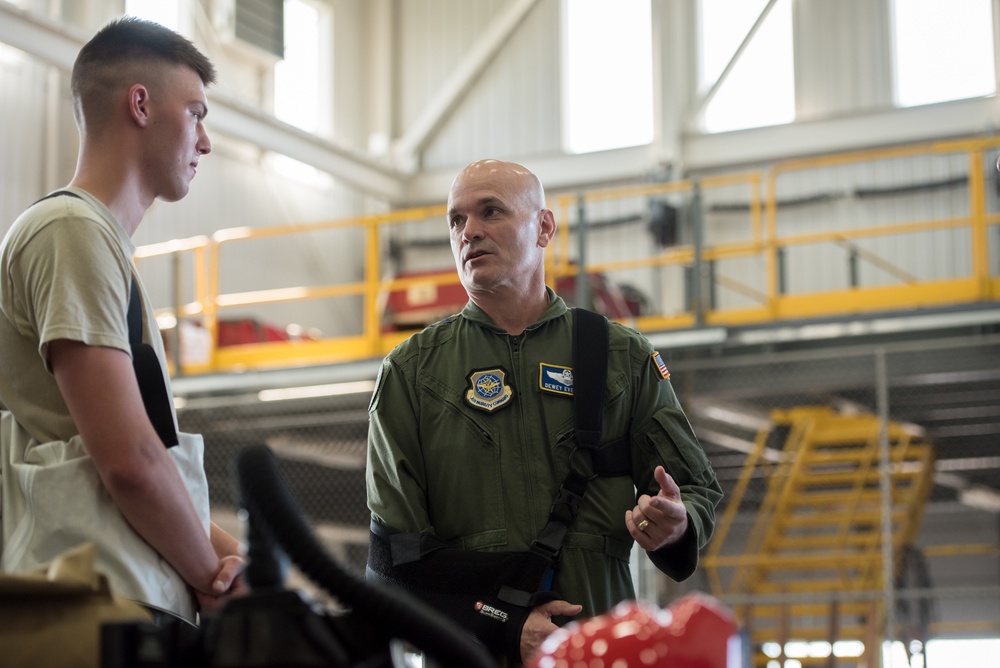 AMC commnader tours Kentucky Air Guard