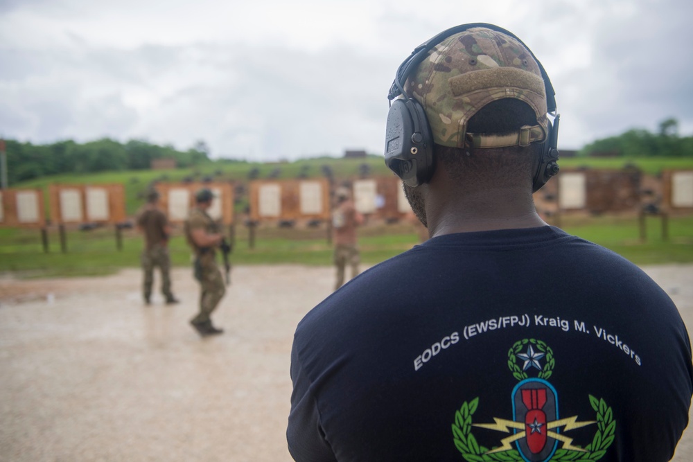 EODMU5 Conducts Live Fire Exercise