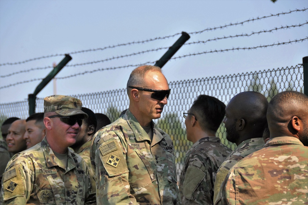 The 4th Infantry Division Commanding General Visits Soldiers