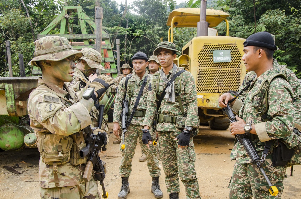 Jungle training pays off for U.S. and Malaysian soldiers