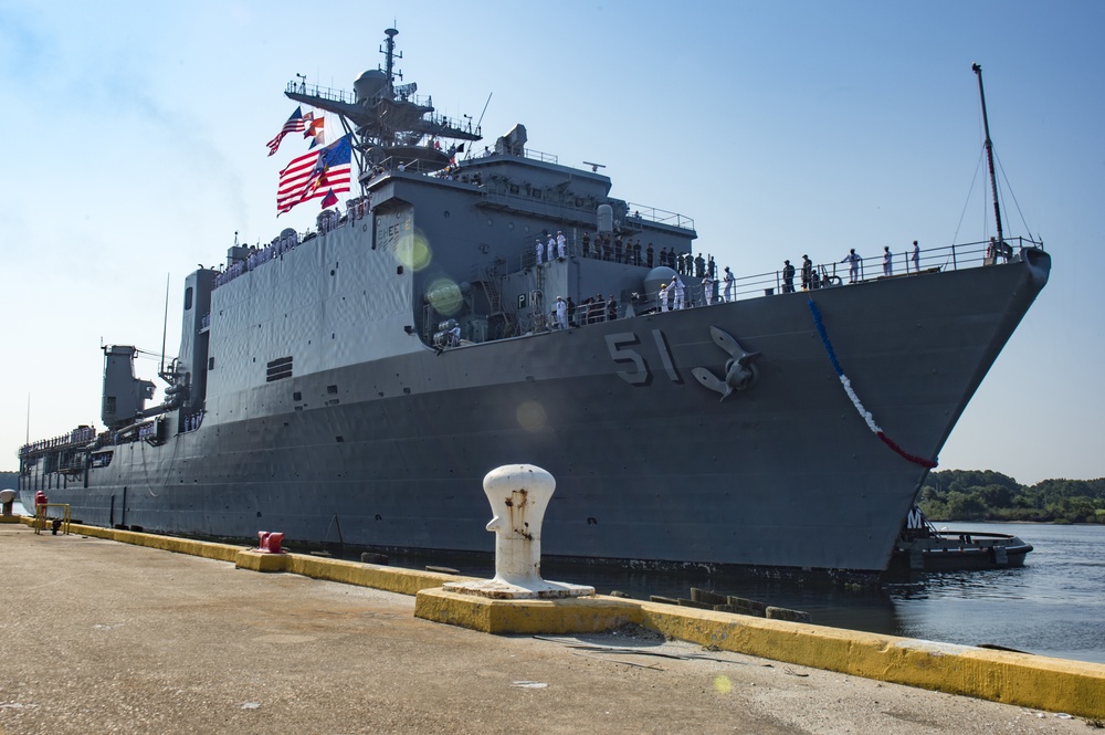 USS Oak Hill (LSD 51) Homecoming