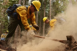 Guardsmen attack Sheep Creek fire