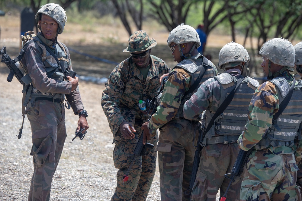 DVIDS - Images - SPMAGTF-SC trains Dominican Republic Naval Infantry ...