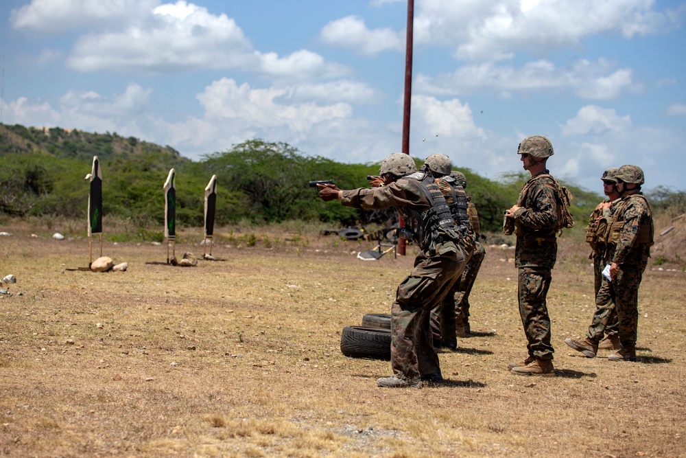 SPMAGTF-SC trains Dominican Republic’s Naval Infantry