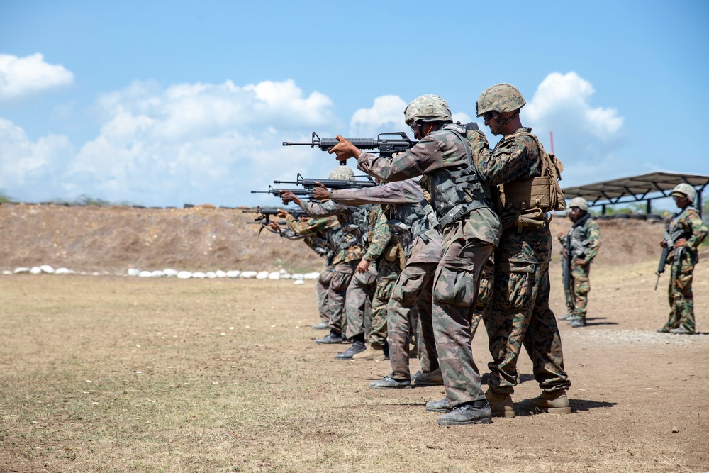 SPMAGTF-SC trains Dominican Republic’s Naval Infantry