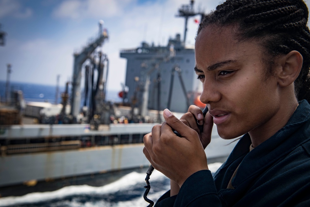 USS Carney Conducts Underway Replenishment