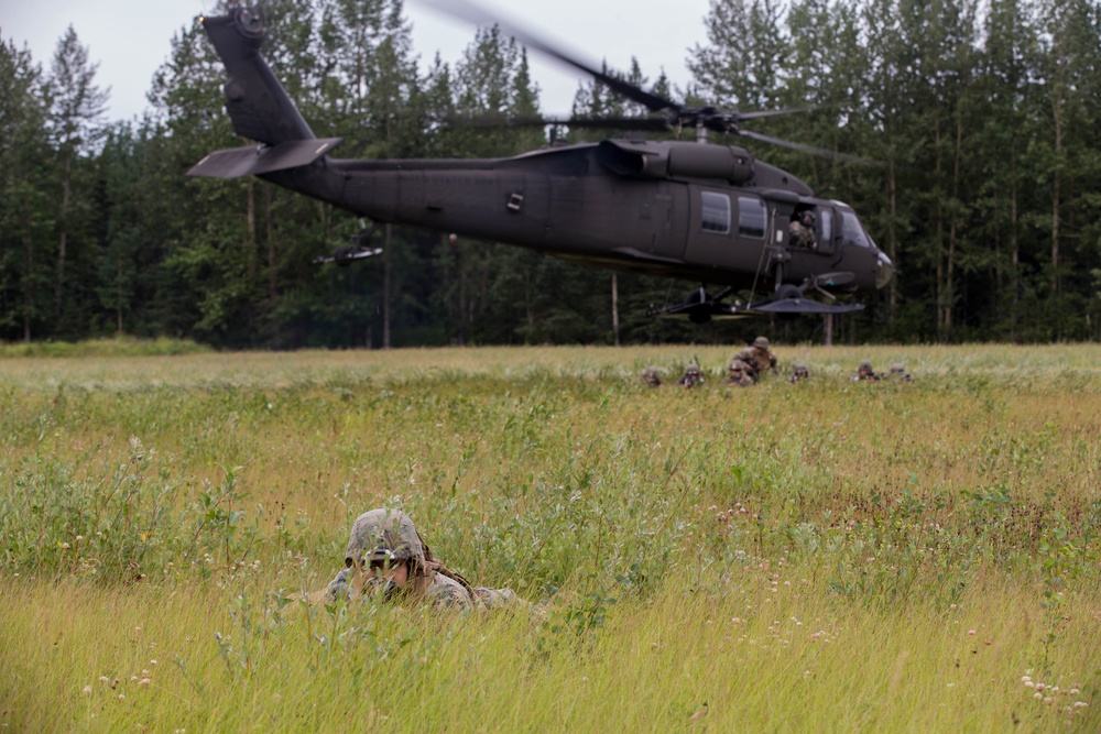 4th Marine Division Super Squad Competitors Tackle the Combat Marksmanship Endurance Test