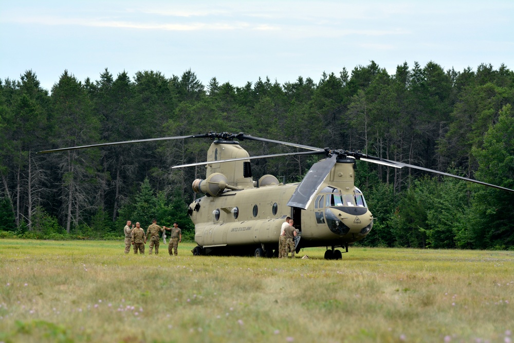 Blackhawks prepare to refuel at Northern Strike 18