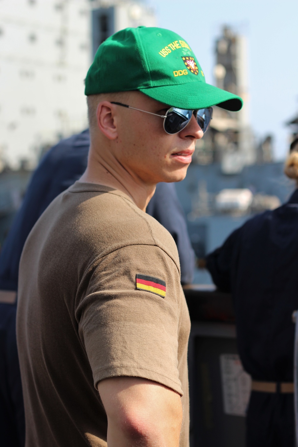 USS The Sullivans (DDG 68)