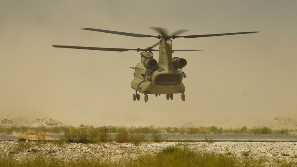 CH-47 landing