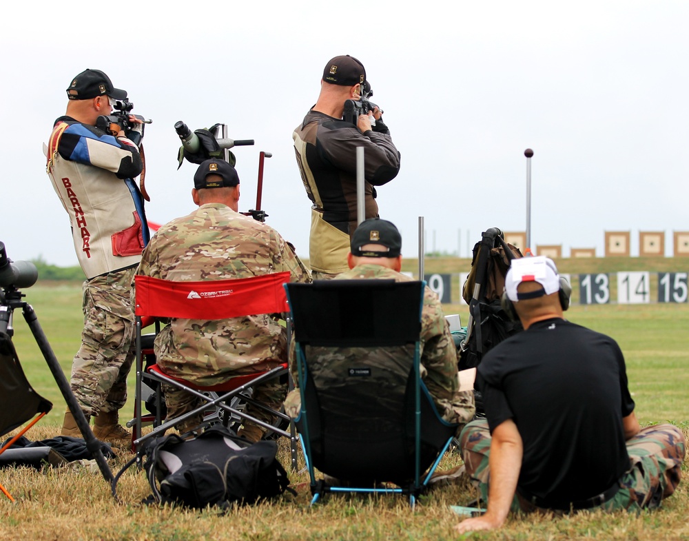 Fort Benning Soldiers set national rifle team record