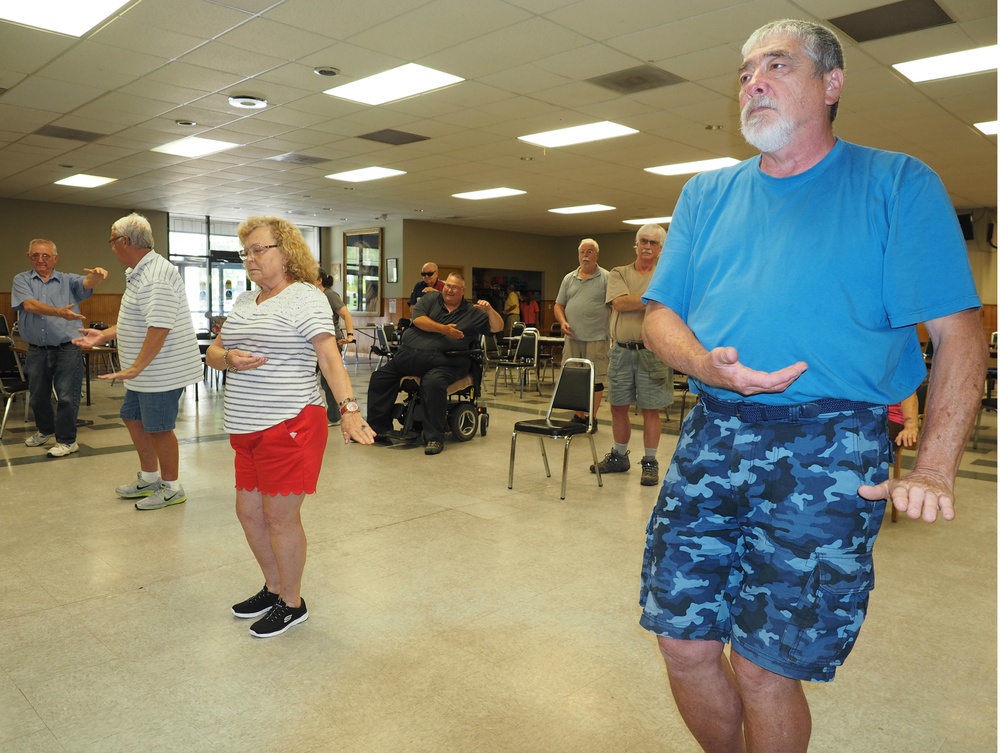 Veterans ‘grasp peacock tails’ in Tai Chi Whole Health Care class