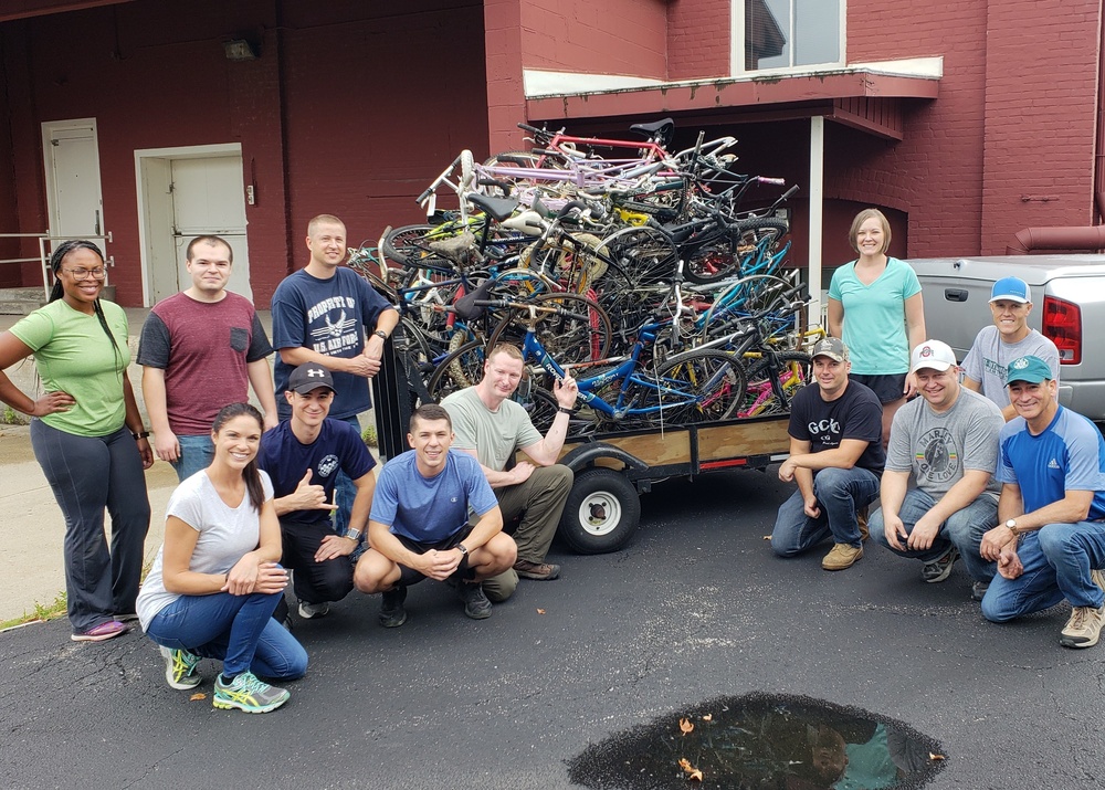 Reservists help provide bicycles to deserving children