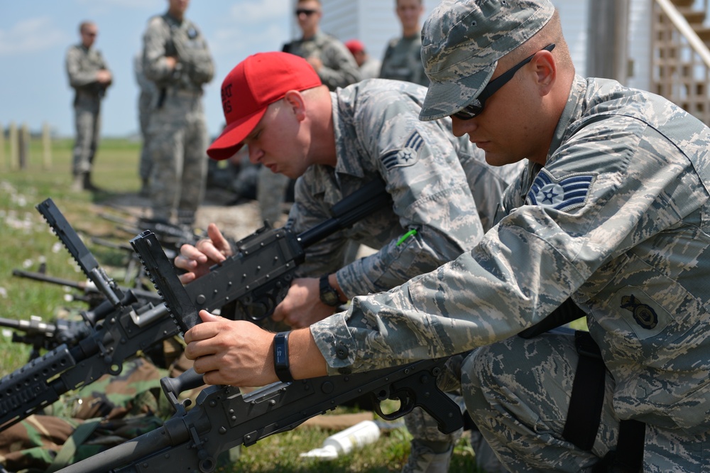 Firing and Qualifying on the M240B Machine Gun