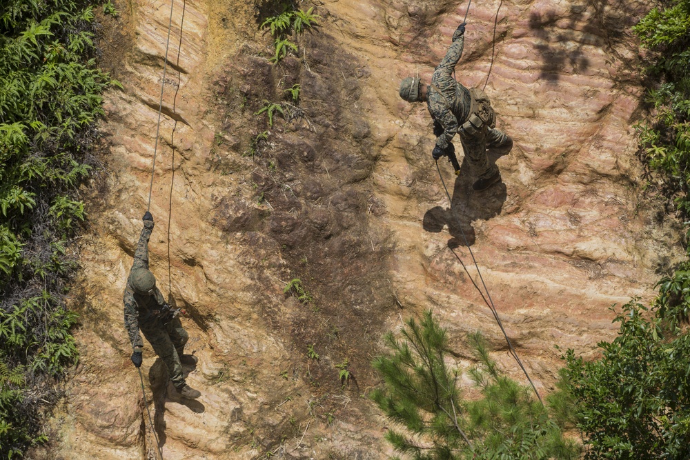 ‘Retreat, Hell!’ Marines complete Okinawa jungle warfare training