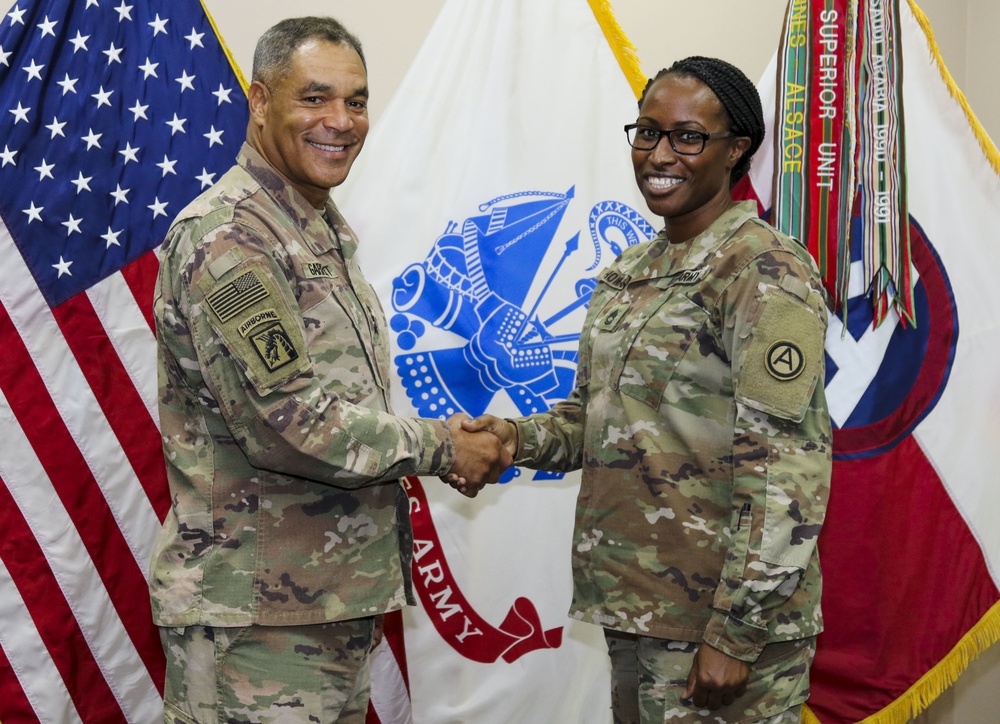 Lt. Gen. Michael X. Garrett, U.S. Army Central commander visits U.S. and Kuwaiti Soldiers