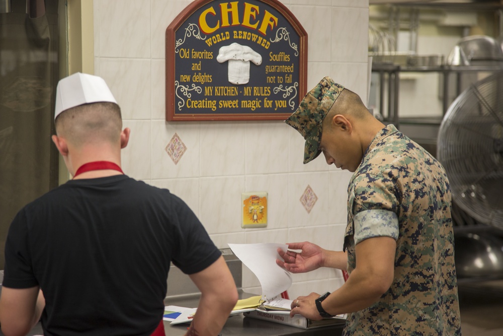 DVIDS Images 2018 Food Service Specialist of the Year Stands Above