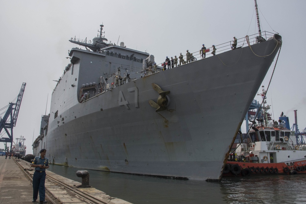 USS Rushmore (LSD 47) arrives in Jakarta Indonesia