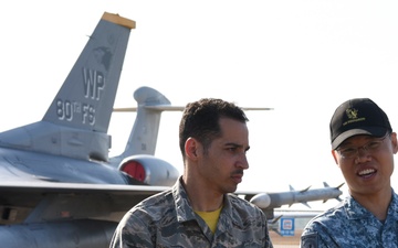 Wolf Pack showcase F-16 capabilities during Pitch Black Open Day 2018