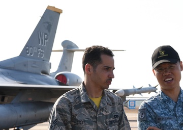 Wolf Pack showcase F-16 capabilities during Pitch Black Open Day 2018