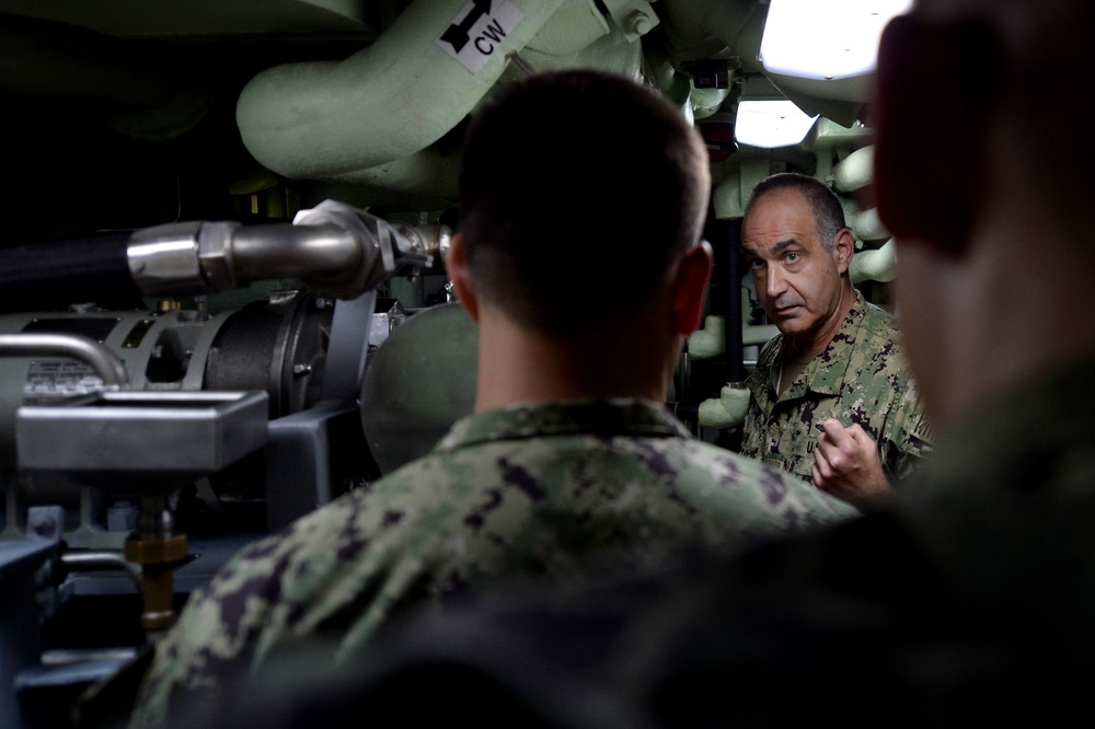 COMSUBFOR Visits USS John Warner (SSN 785)