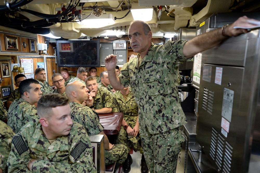 COMSUBFOR Visits USS John Warner (SSN 785)