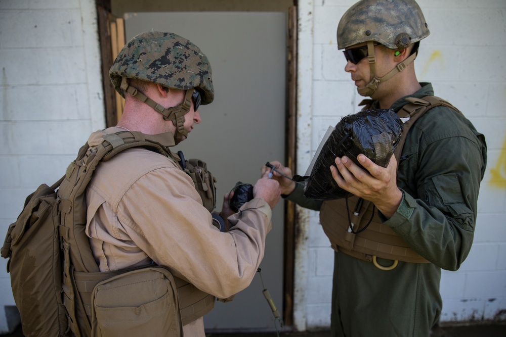 22nd MEU EOD Breaching Range