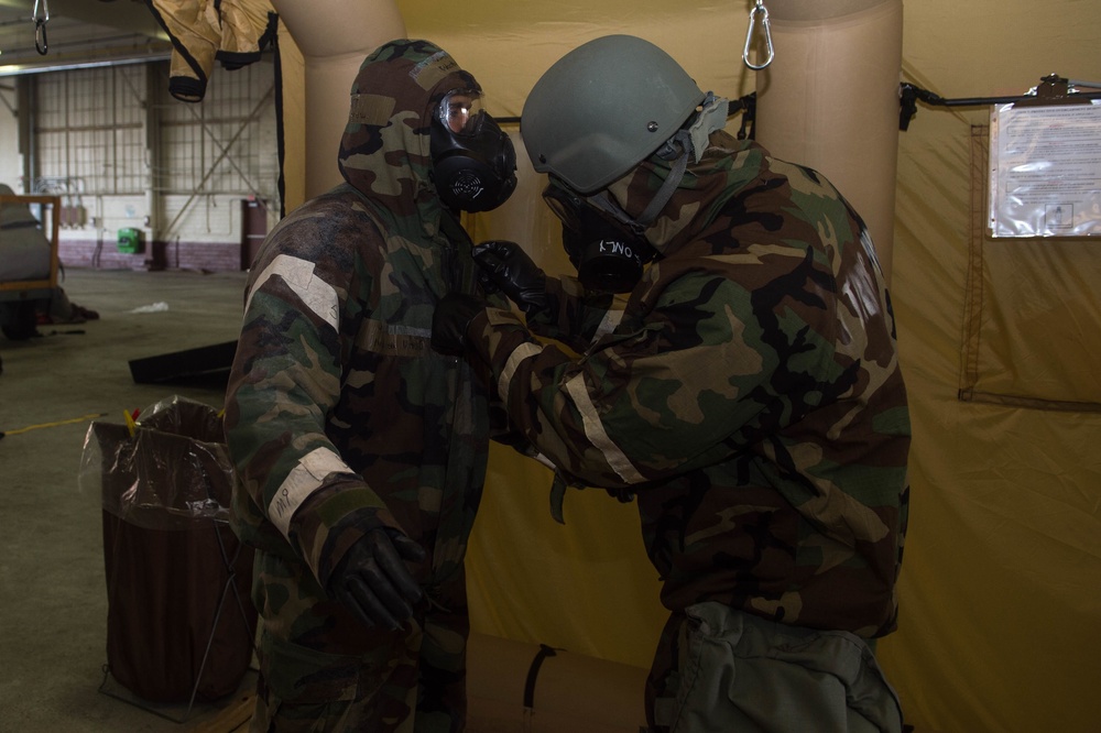 17 wings team up for AFE chemical response training